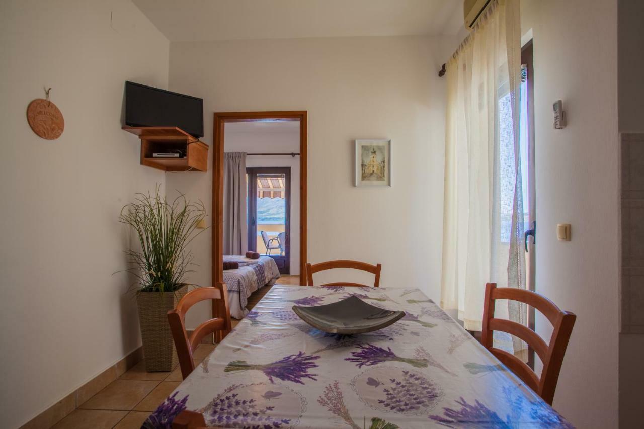 Apartmani Komesic Zubovići Екстериор снимка
