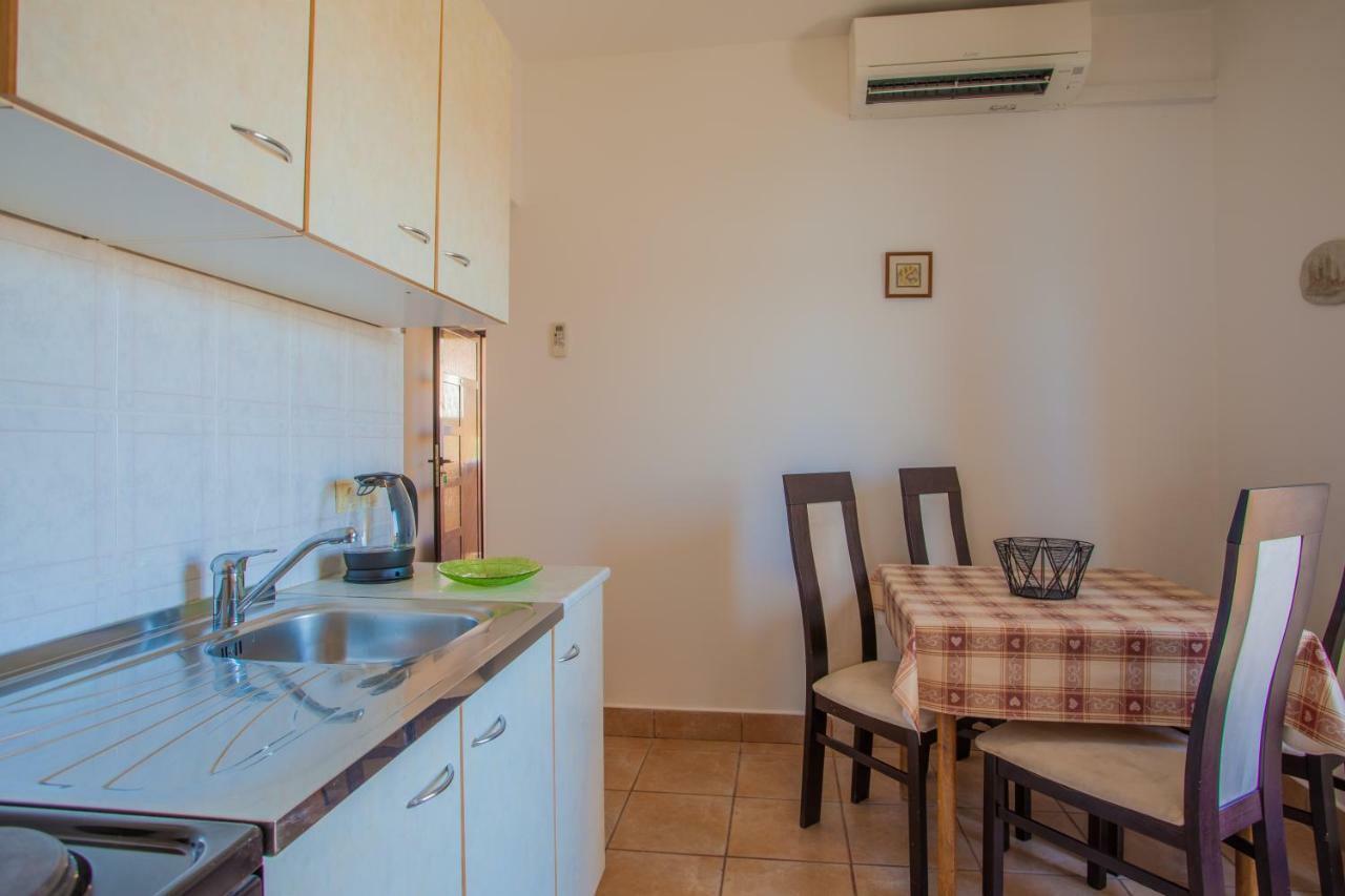 Apartmani Komesic Zubovići Екстериор снимка