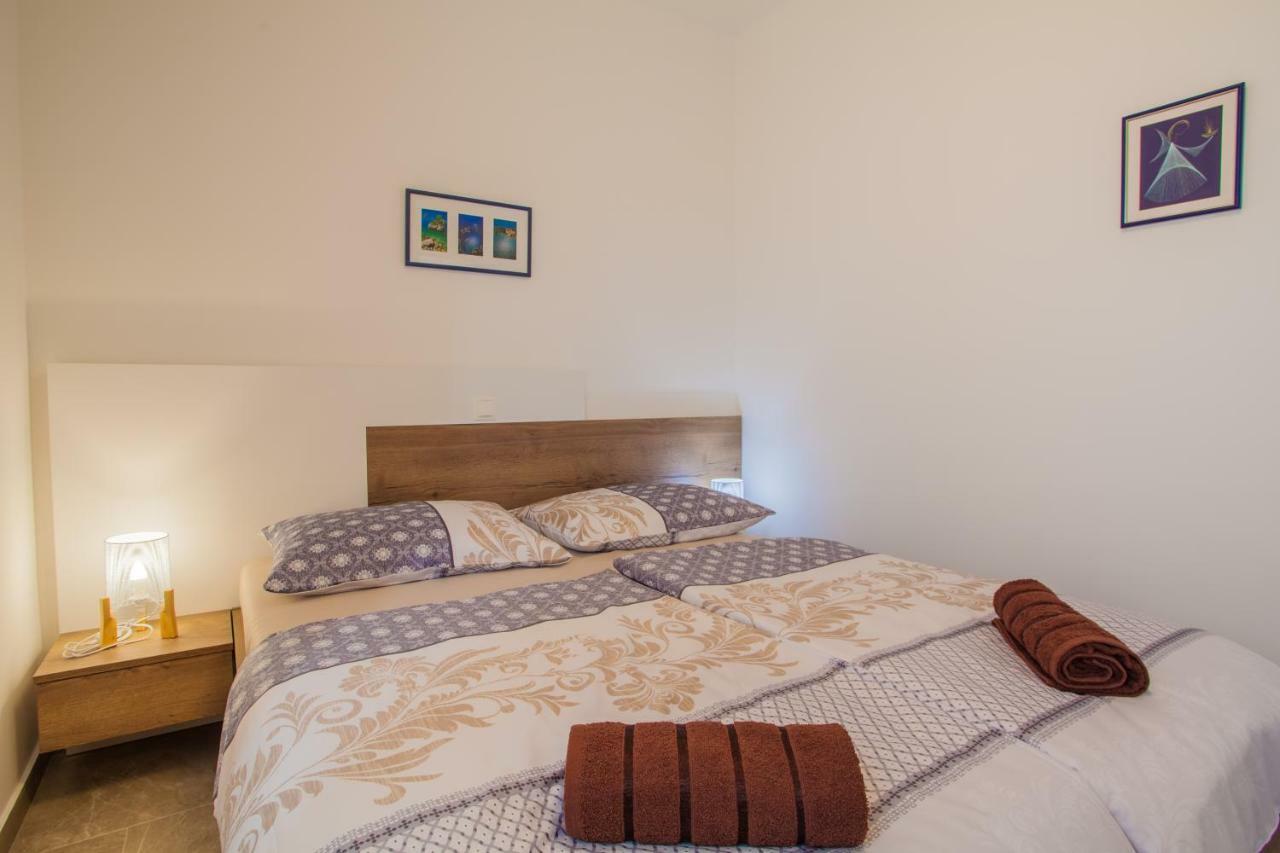 Apartmani Komesic Zubovići Екстериор снимка