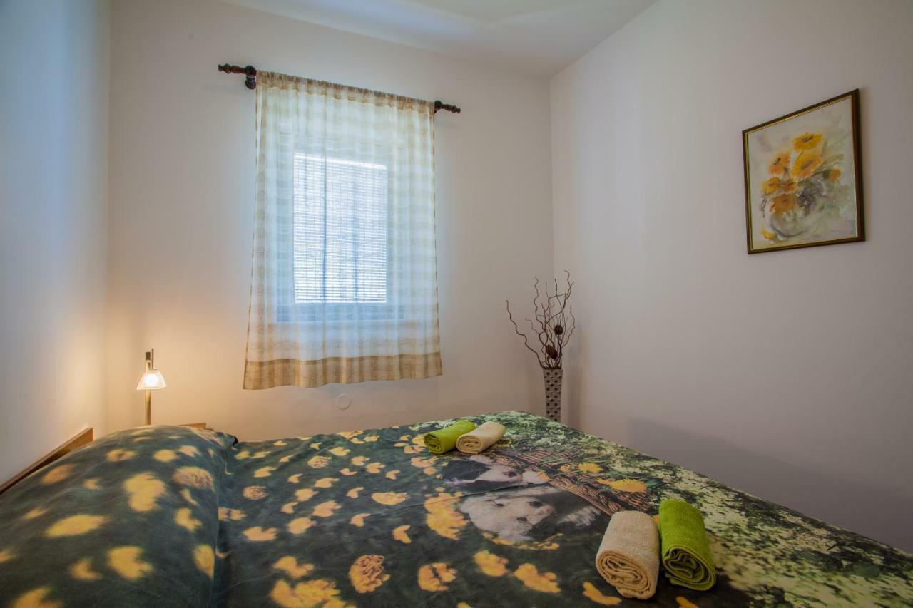 Apartmani Komesic Zubovići Екстериор снимка
