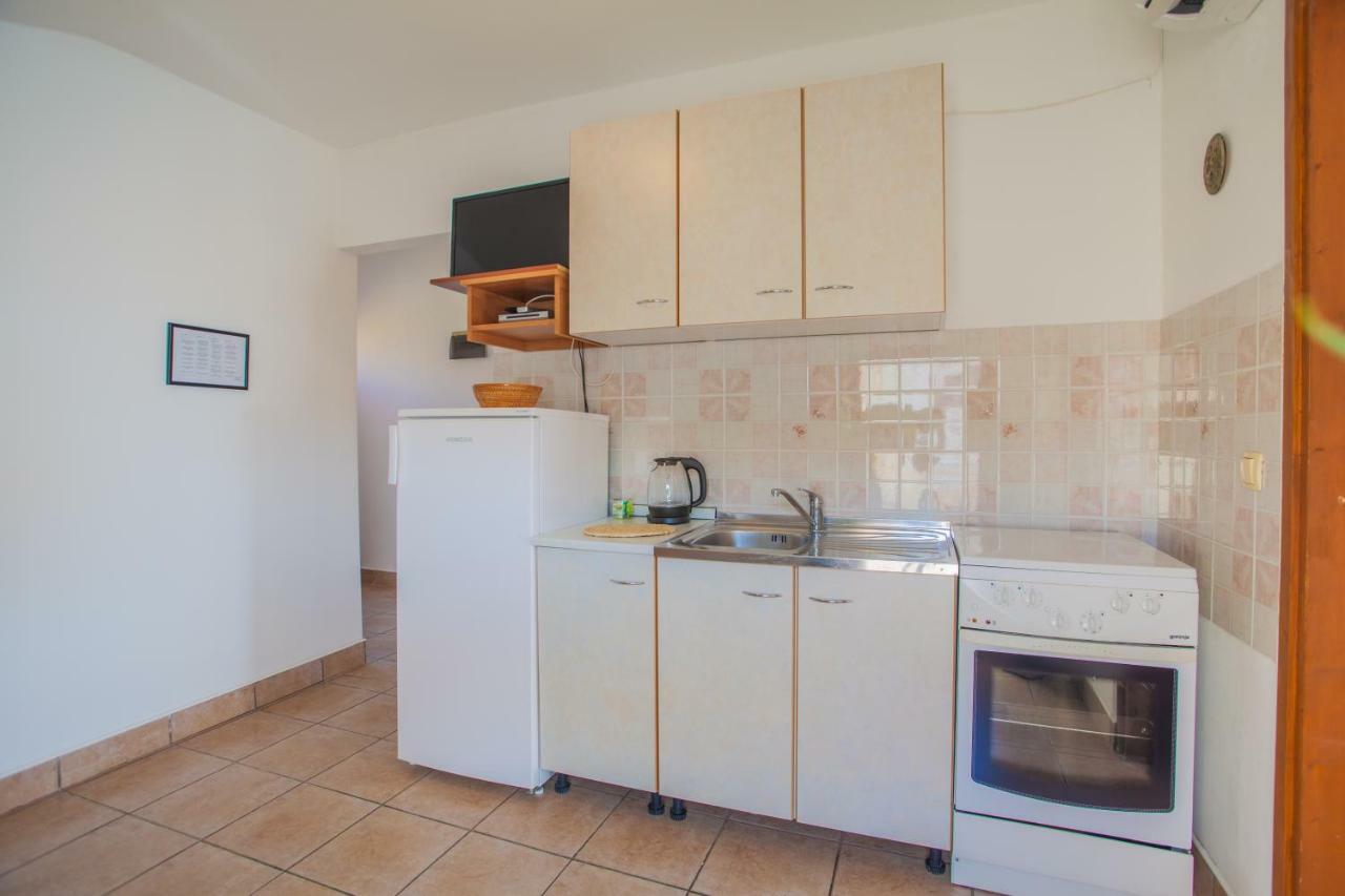 Apartmani Komesic Zubovići Екстериор снимка
